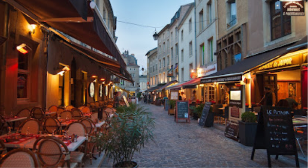 Grand Café La Fontaine - restaurant MAUSSANE-LES-ALPILLES